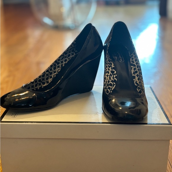 Coach Wedges - Picture 5 of 9